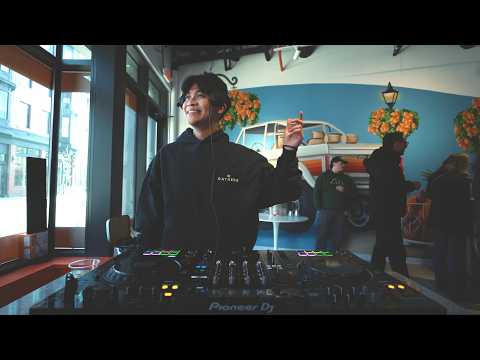 Funky Chill House Mix For Workday Productivity | Giving Groove (Session No. 13) | [Live]@DrayDrinks