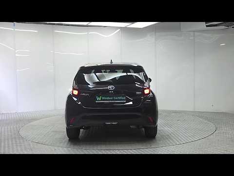 Toyota Aqua Auto Hybrid X - Image 2