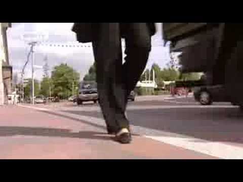 Politik direkt | Kahlschlag im Schilderwald - Weshalb Verkehrszeichen abgeschafft werden sollen