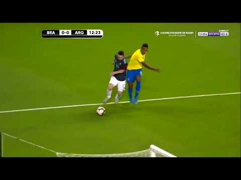 Lance do Pênalti de Alex Sandro em Lionel Messi - Brasil x Argentina