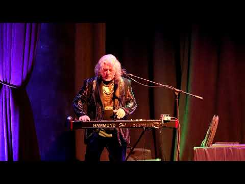 BO DOLLIS JR. and the WILD MAGNOLIAS in concert at the PALACE THEATER part 1