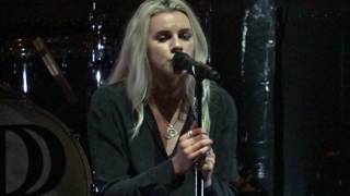 Download lagu PVRIS ' White Noise ' (stripped) O2 Shepherds Bush Empire, London 5-5-17 mp3 Download lagu PVRIS ' White Noise ' (stripped) O2 Shepherds Bush Empire, London 5-5-17 mp3