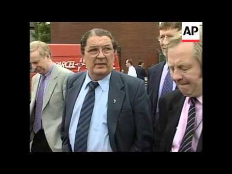 UK: N. IRELAND: IAN PAISLEY AT WAR MEMORIAL
