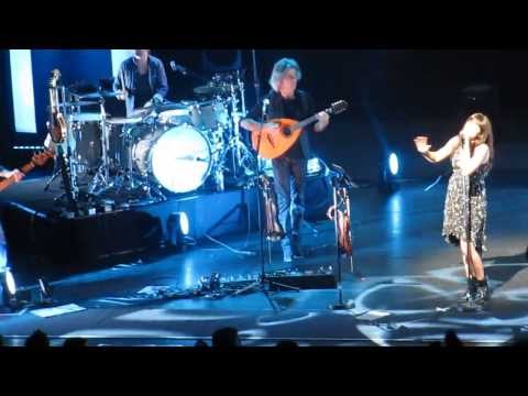 Nolwenn Leroy - Tri Martolod, live at L'Olympia, Paris, 27 November 2013