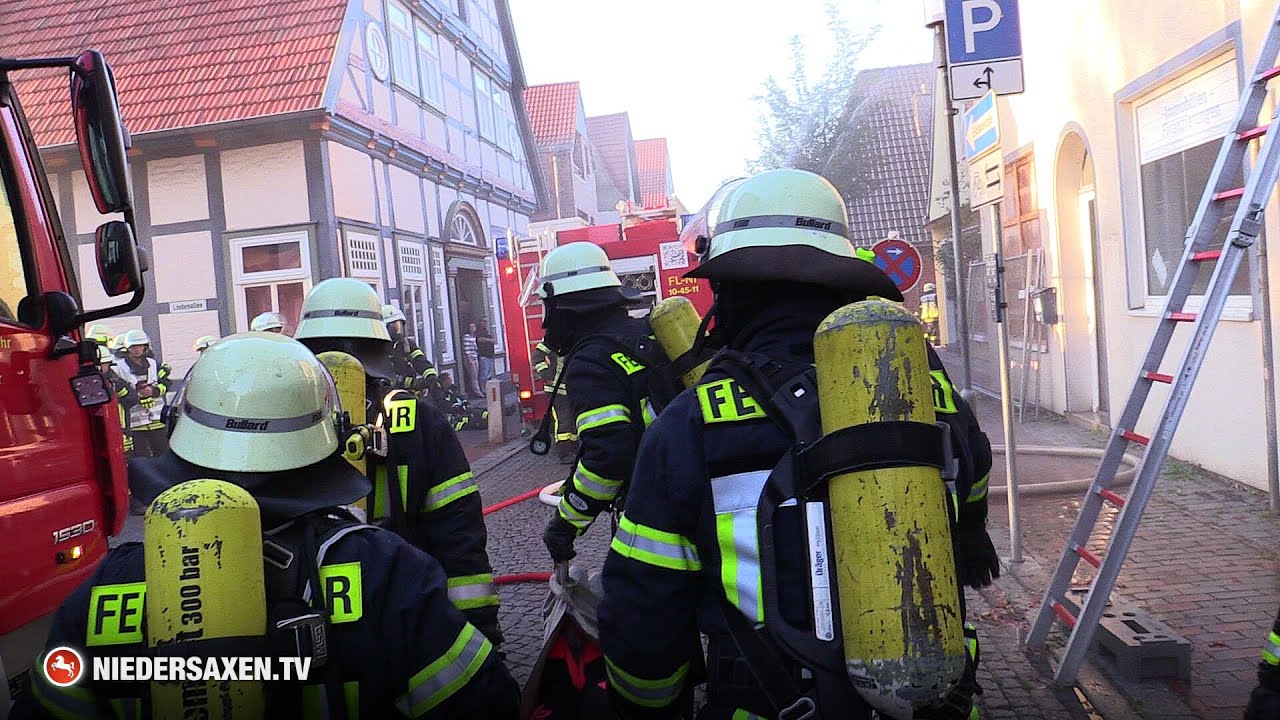 Spektakuläre Einsatzübung der Feuerwehr Hoya