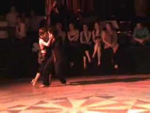  Sebastian Arce  and  Mariana Montes  are  dancing  to  the  tango  "  Gente Que Si  "