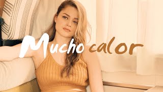 Musik-Video-Miniaturansicht zu Mucho Calor Songtext von Stefania Liberakakis