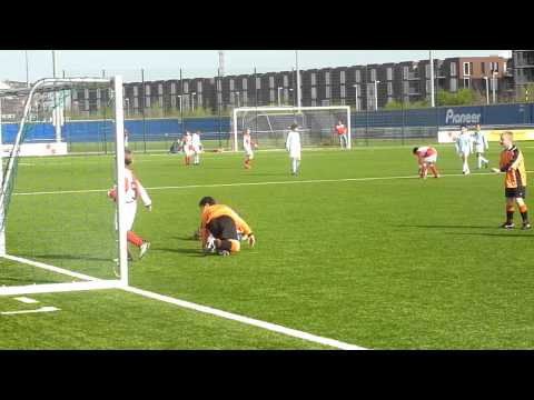 Doelpunt Toeroe na mooie assist van Jarno Mertens E5 VV De Meern