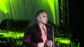 Morrissey - When Last I Spoke To Carol. live @ Lycabettus Theatre, Athens