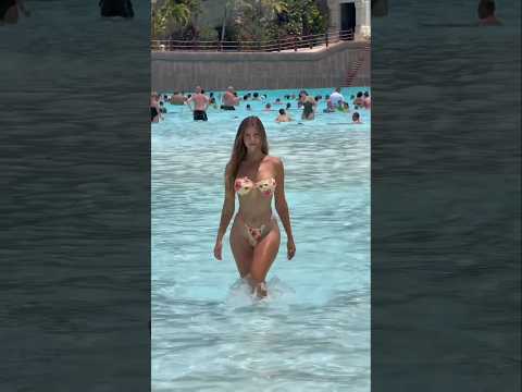 La dama de la piscina 😎⛱️🍳💀 #comedia #latoxicnator #swimmingsuit #memes