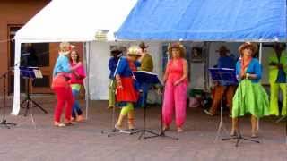 preview picture of video 'Musicalgroep Heidebloem, Lofar 2012, down town.MP4'