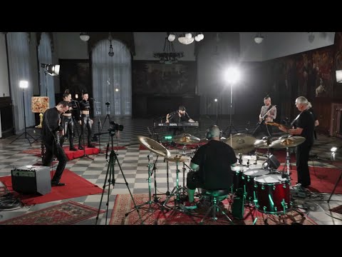 godfater. - Álljatok meg!