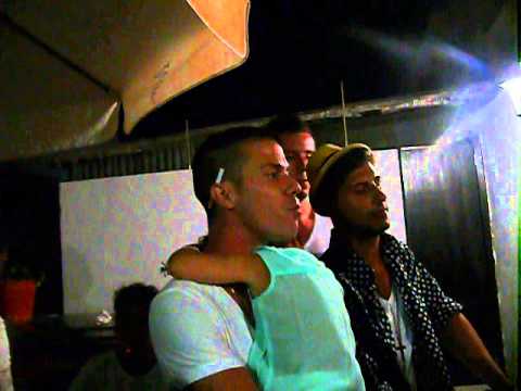 Vinnie dollar dando de su arte!