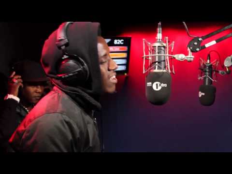 Romain Virgo and Terry Linen freestyle on 1Xtra