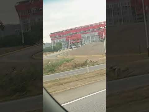 miren el estadio de lara