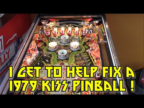1978 KISS Pinball Machine - Replacing the and fixing the lights.
