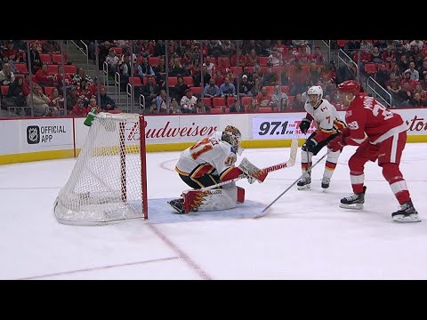 11/15/17 Condensed Game: Flames @ Red Wings