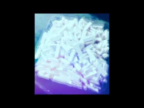 Crystal Castles - 02 Fleece - Amnesty (I)