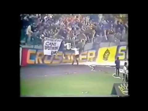 Incredibile esultanza di Bomber Barbuti in un Parma-Carrarese 2-2 in un Tardini irriconoscibile