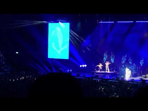 Moby - When it's cold I'd like to die (live at the O2 Arena, London, 19 Sept 2024) 4K