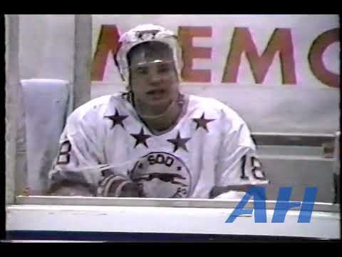 OHL WHL QMJHL Memorial Cup May 17, 1992 Chris Simon,SSM v Lance Johnson,KAM (R) Sault Ste. Marie Gre