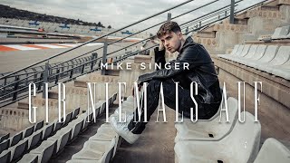 Musik-Video-Miniaturansicht zu Gib niemals auf Songtext von Mike Singer