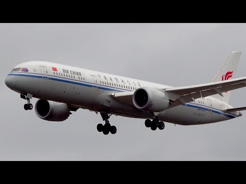 HEAVY MORNING ARRIVALS AT FRANKFURT AIRPORT | PLANESPOTTING IN STORMY CONDITIONS | 4K