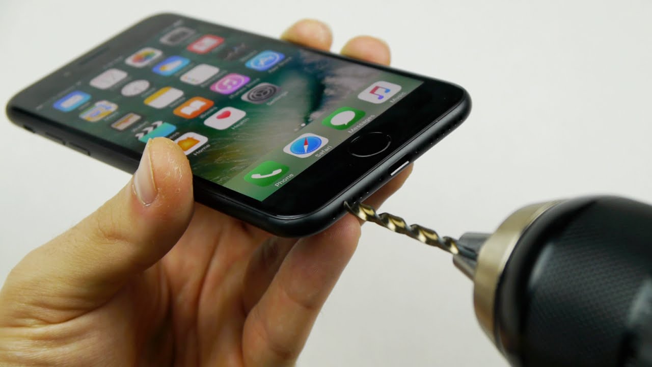 Secret Hack To Get Headphone Jack on the iPhone 7 - YouTube