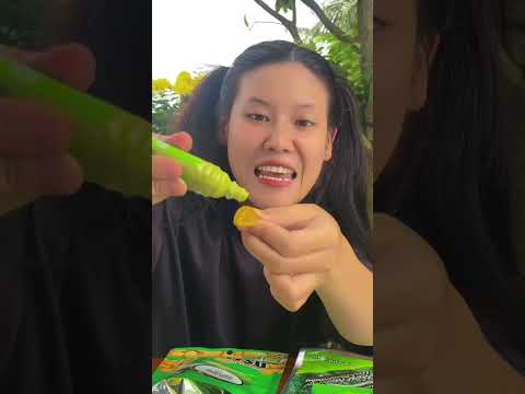 Thử thách ăn tất cả đồ màu