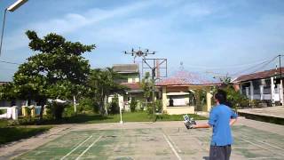 preview picture of video '[Test] Dji Naza GPS Turnigy Propeller 13x4.5 wooden'
