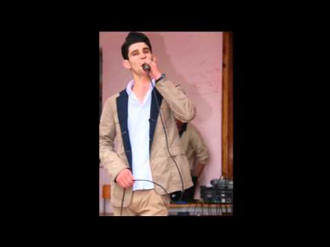 Kejvi Hoxha - Ne bankat e shkolles moj mike (live)