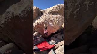 Video thumbnail de Igneous Ambiance, V7. Joshua Tree