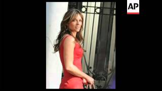 Photos of Elizabeth Hurley on the New York set of 'Gossip Girl'