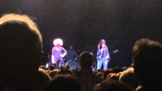 Little Big Town - Chatter (Kentucky makes nice things) | Louisville, KY (3/13/15)