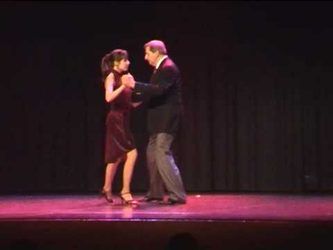 Tango, Hüseyin ''El Turco'' et Claire