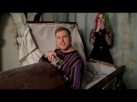 Chris Gwappin - BeetleJuice Coupe Ft. Bl!zzi (Official Music Video)