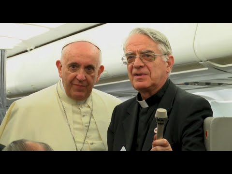 Propos du Pape dans l’avion de retour d’Albanie