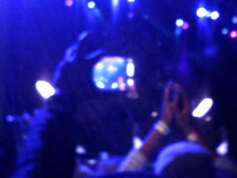 #CoronaCapital Calvin Harris- Under Control.