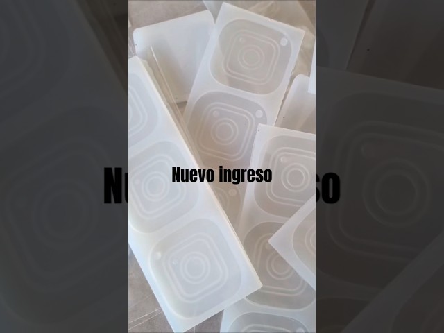 Vídeo relacionado con Set de 8 Moldes Silicona Resina Epoxi,Empuñadura de desplazamiento de insignia moldes resina,Molde de silicona para pendientesmMoldes de Silicona para Hacer Llavero, Imán, Grip Móvil, Adornos DIY