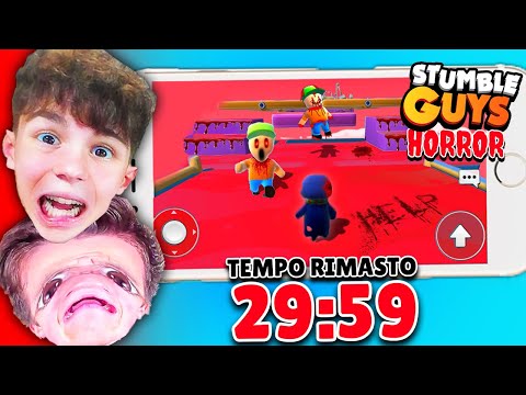 BABY MAXINO e GIGGINO VS STUMBLE GUYS HORROR per 30 MINUTI!⏰😱 SFIDA TRA BAMBINI PAUROSA!