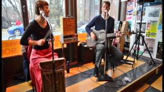 Momma Don't Allow No Boogie Woogie in here - Luke Winslow-King and His Gal Esther Rose