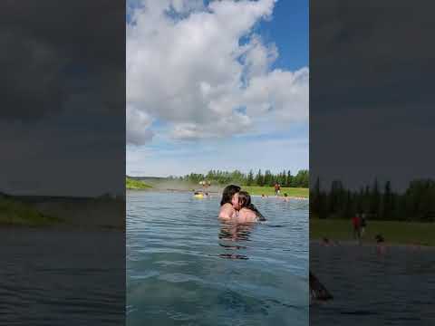 Swimming sa Secret Lagoon