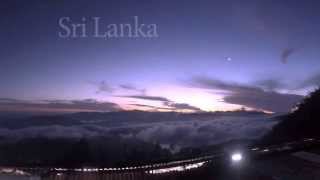 preview picture of video 'Sunrise at sri pada (ශ්‍රී පාදය) mountain. (adam's peak)'