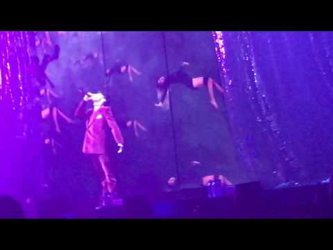 G-Dragon 2017 World Tour Act III MOTTE in Toronto [170730] - "That XX" You Do" "Who you"