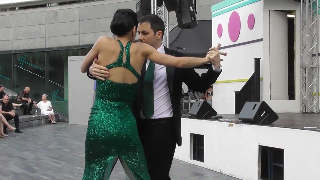 Bruno Vandenabeele and Paula Duarte Tango performance #2 London goes Tango