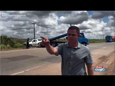 ACIDENTE ENVOLVENDO CARRO DE FUNERÁRIA INTERDITA O TRÂNSITO NA BR-135.