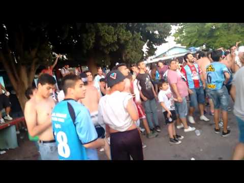 "Brown de Adrogué Campeón 2015" Barra: Los Pibes del Barrio &bull; Club: Brown de Adrogué