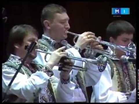 Ansamblul Fluieras: Hora ca la Sud maestrul