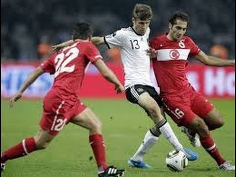 Gotze Germany 1-0 Chili 05/03/2014 video for a chat / ne contient pas les buts