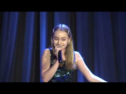 OLIWIA ŁUKOMSKA z Ostrowa Wlkp - I Międzynarodowy Festiwal "WIELKOPOLSKI BELLS 2022" - Ostrów Wlkp.